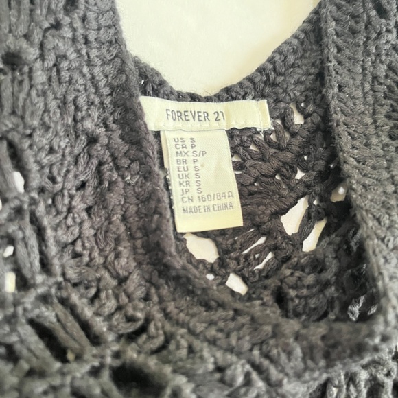 2x Crochet Crop Top with Tassel Fringes in Rust and Black - Picture 3 of 5